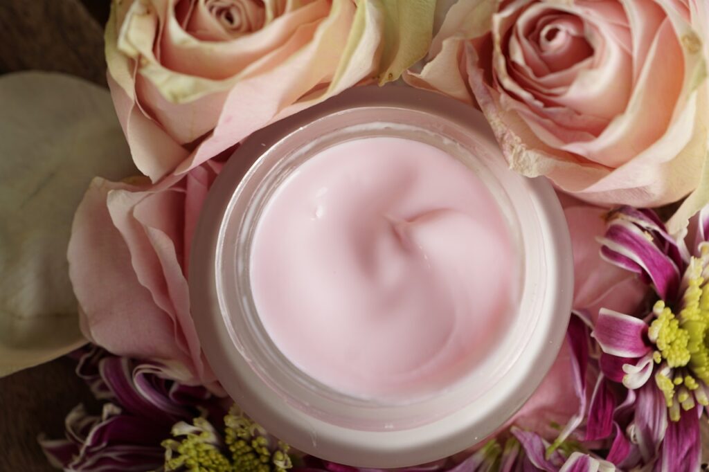 cosmetics, cream, roses-4361044.jpg