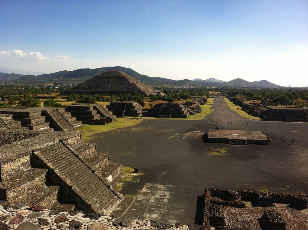 teotihuacan, mexico, aztec-1340799.jpg